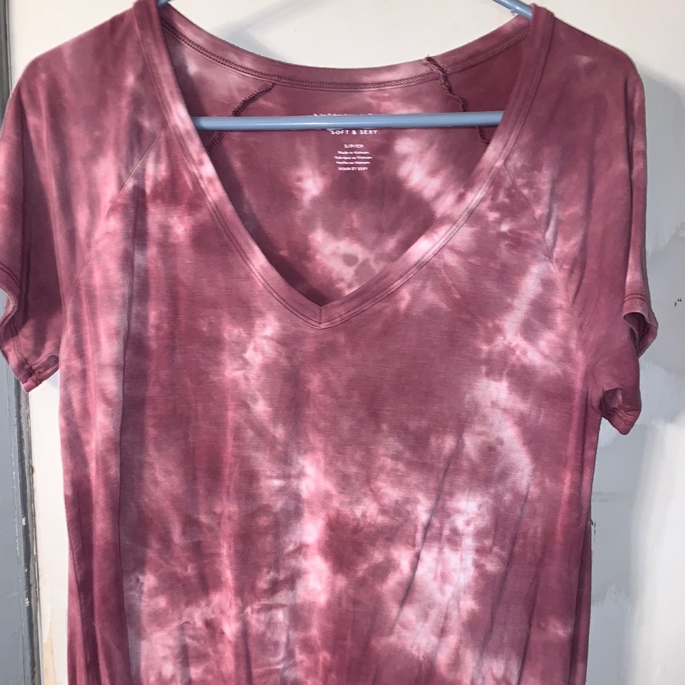American Eagle pink and white tie dye blouse